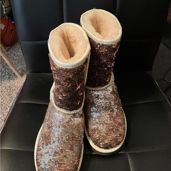 Ugg boots - Picture 2 of 2